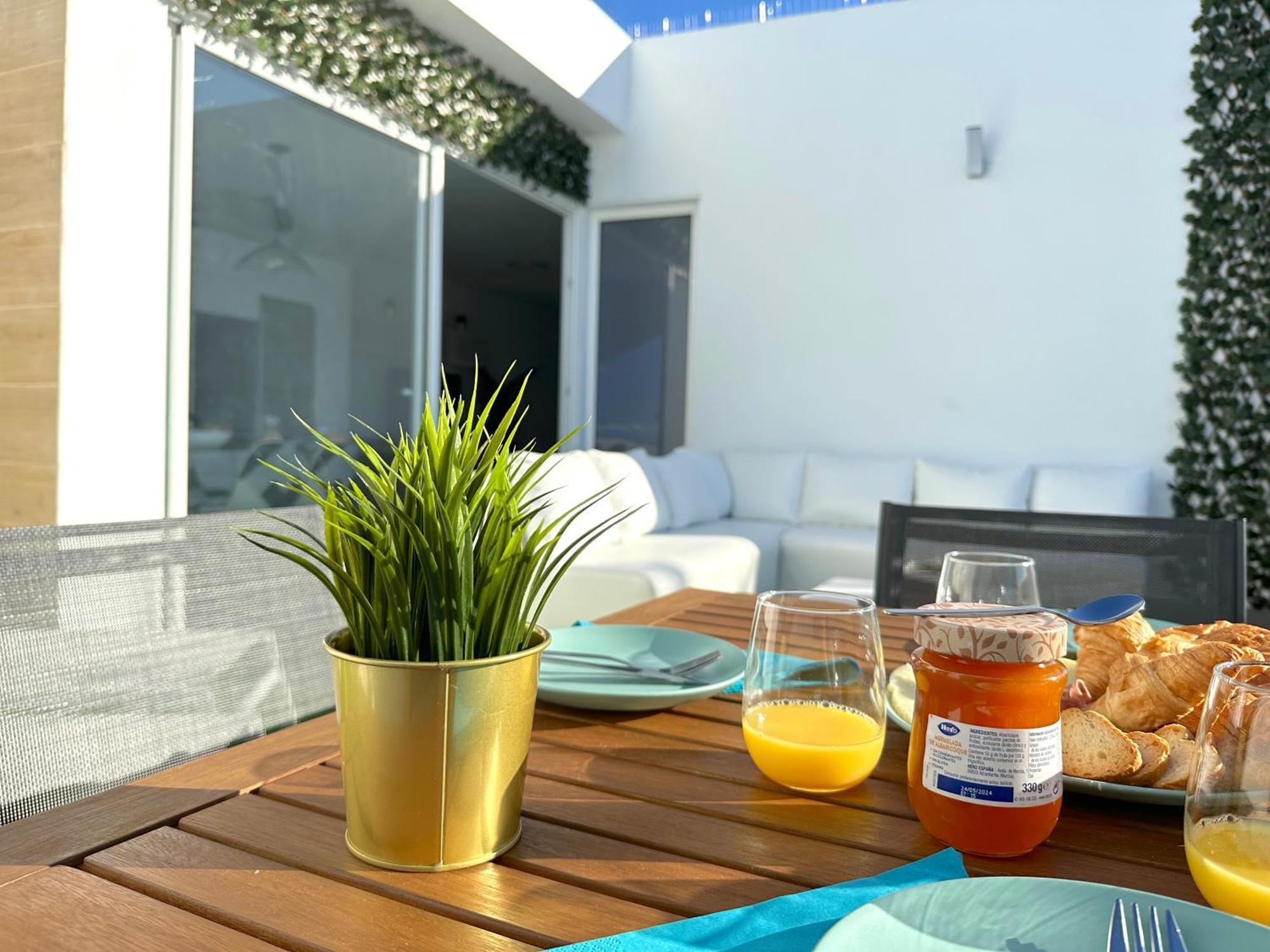 Suites Verano Azul Castillo del Romeral 外观 照片